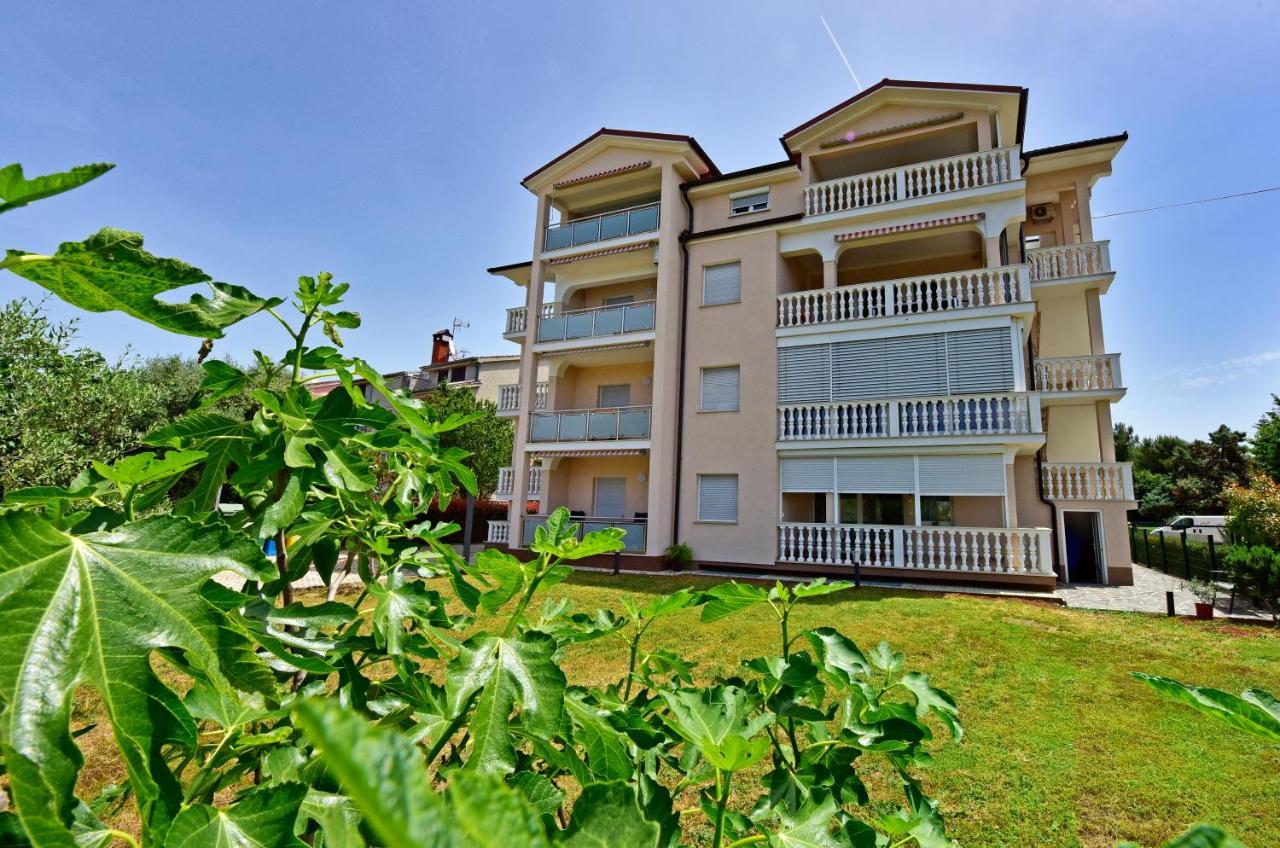 Apartments Elin Sofia بوريتش المظهر الخارجي الصورة