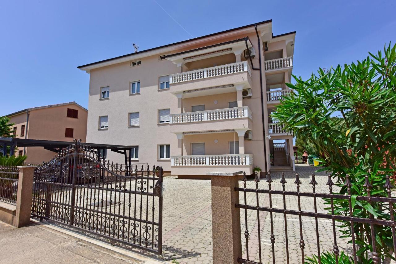 Apartments Elin Sofia بوريتش المظهر الخارجي الصورة