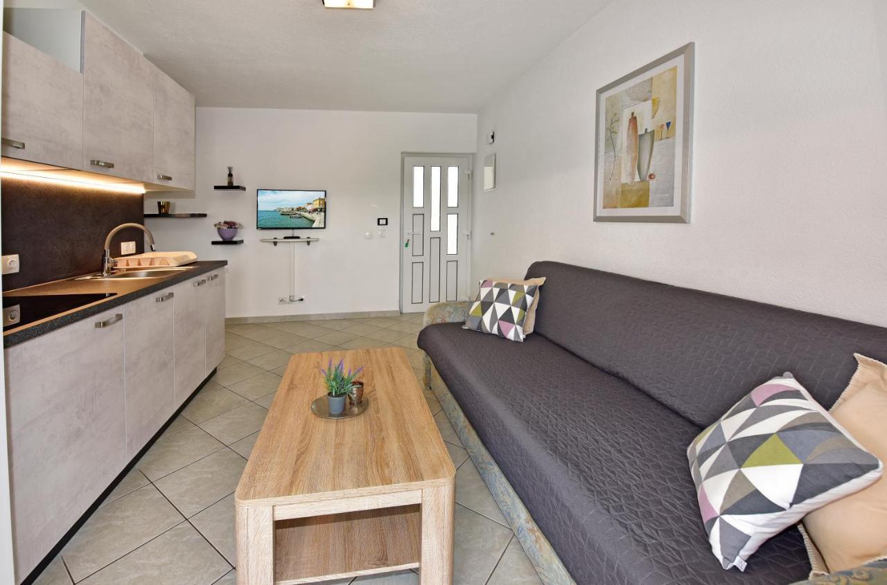 Apartments Elin Sofia بوريتش المظهر الخارجي الصورة